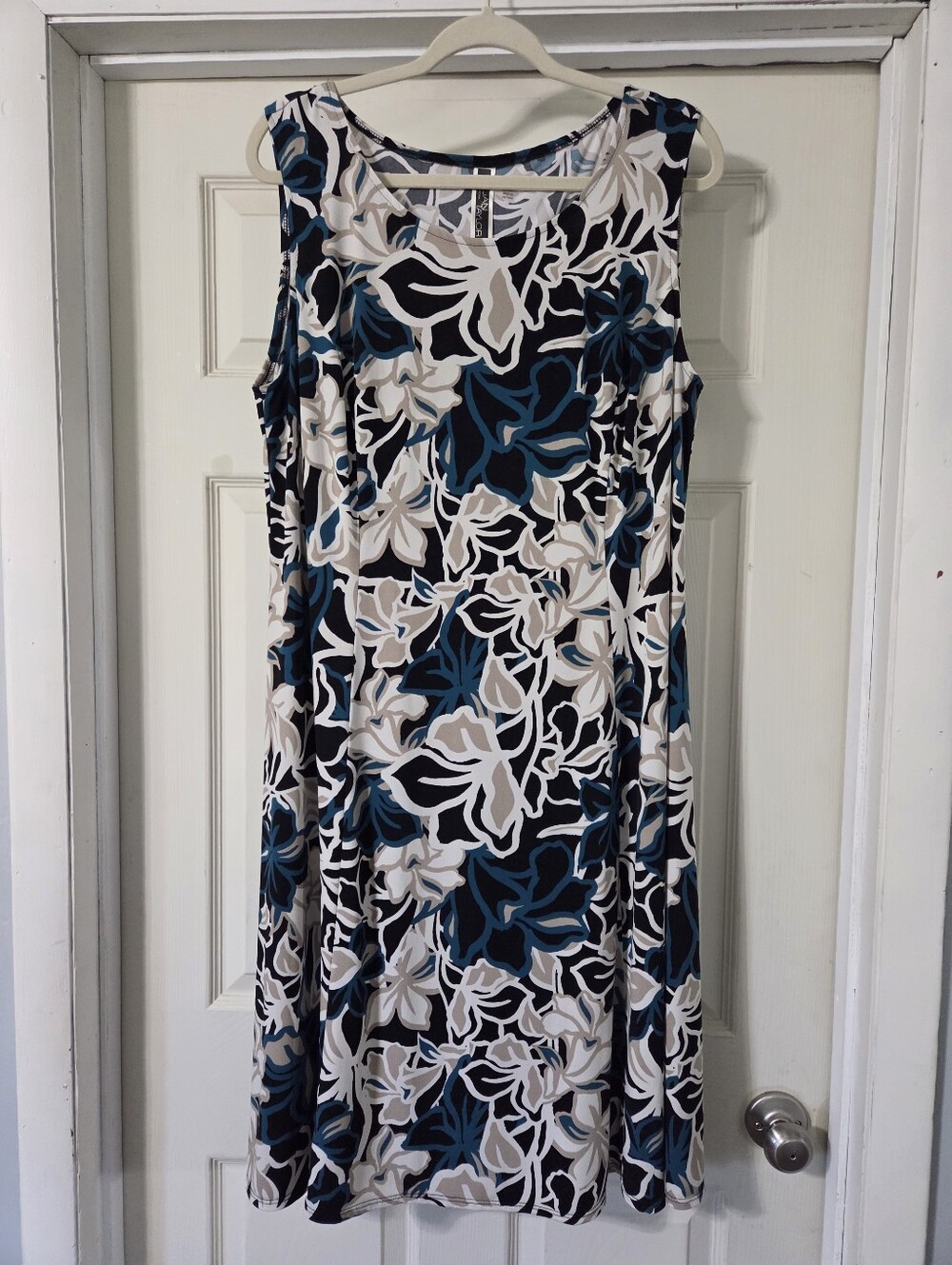 Julian Taylor Sleeveless Botanical Print Dress – Perfect for Summer/Vacation